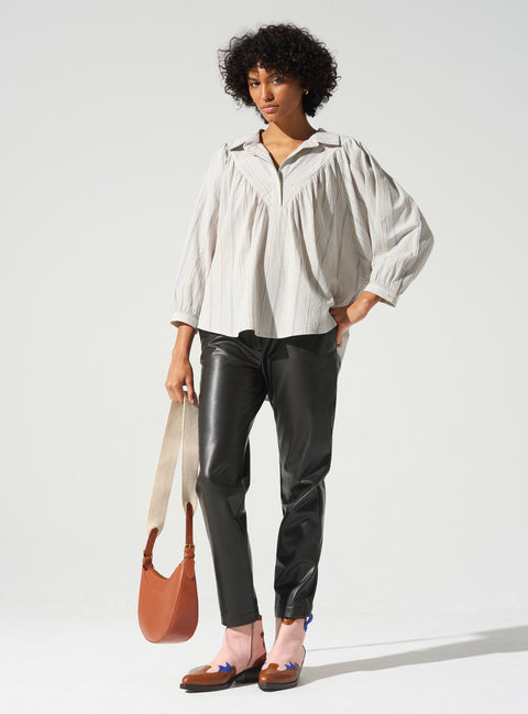 Three-quarter sleeve blouse